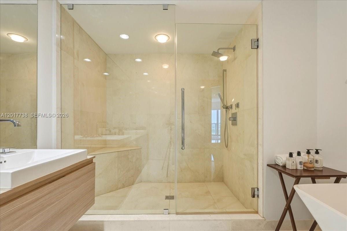 17301 Biscayne Boulevard 605, North Miami Beach, FL 33160 photo 13
