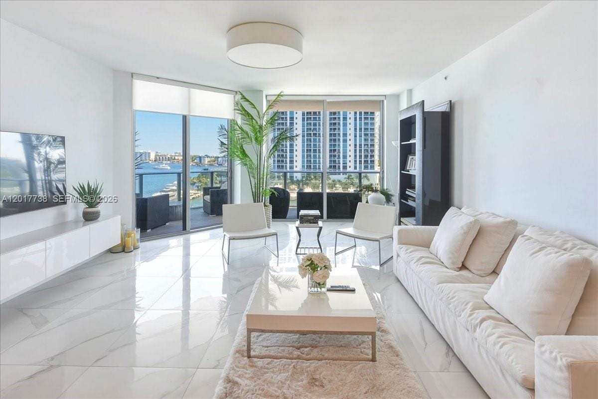 17301 Biscayne Boulevard 605 — photo 4