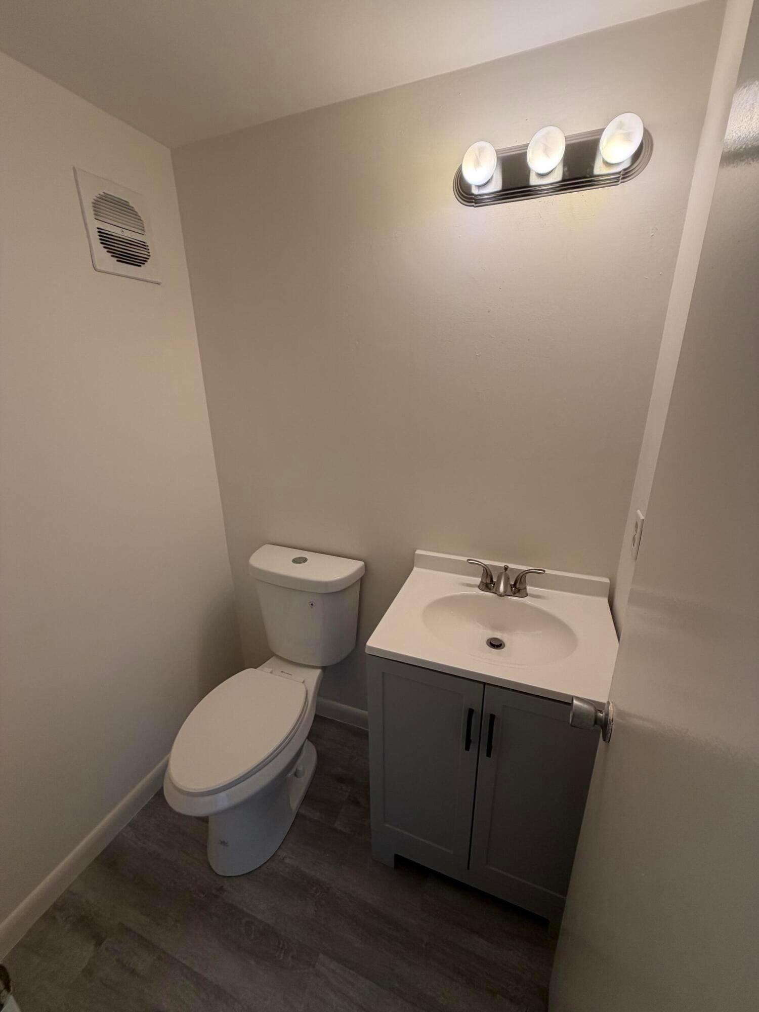370 E Horizons 203, Boynton Beach, FL 33435 photo 18