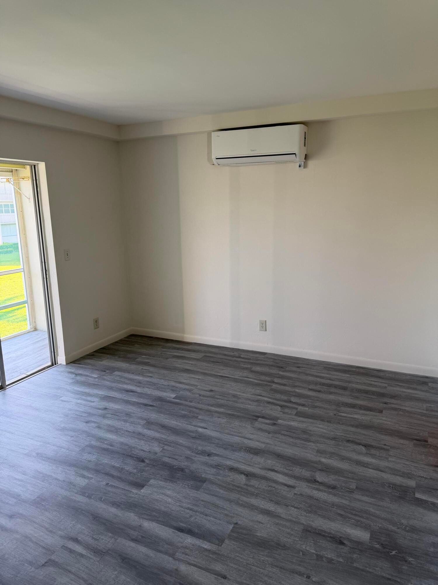 370 E Horizons 203 — photo 10