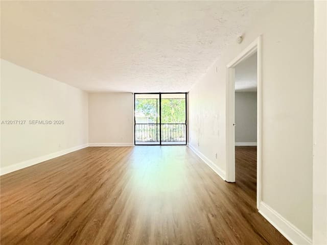 450 Commodore Drive 214, Plantation, FL 33325