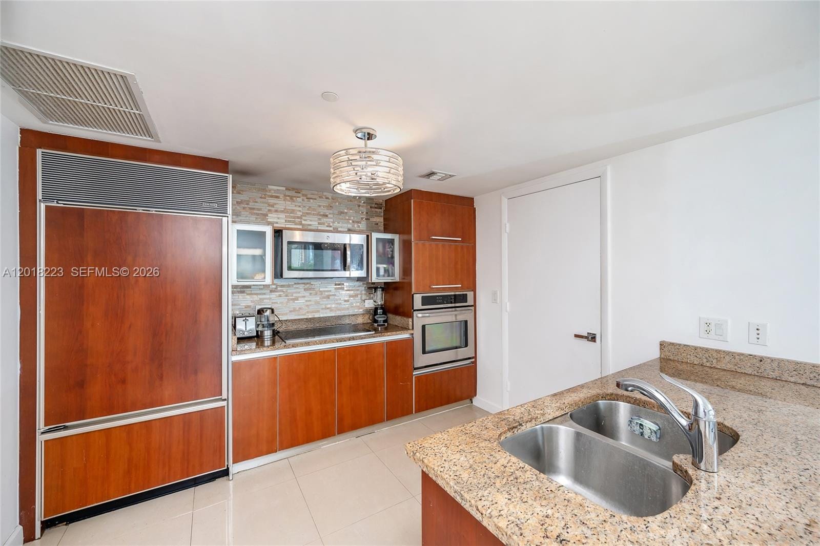 17201 Collins Avenue 506 — photo 3
