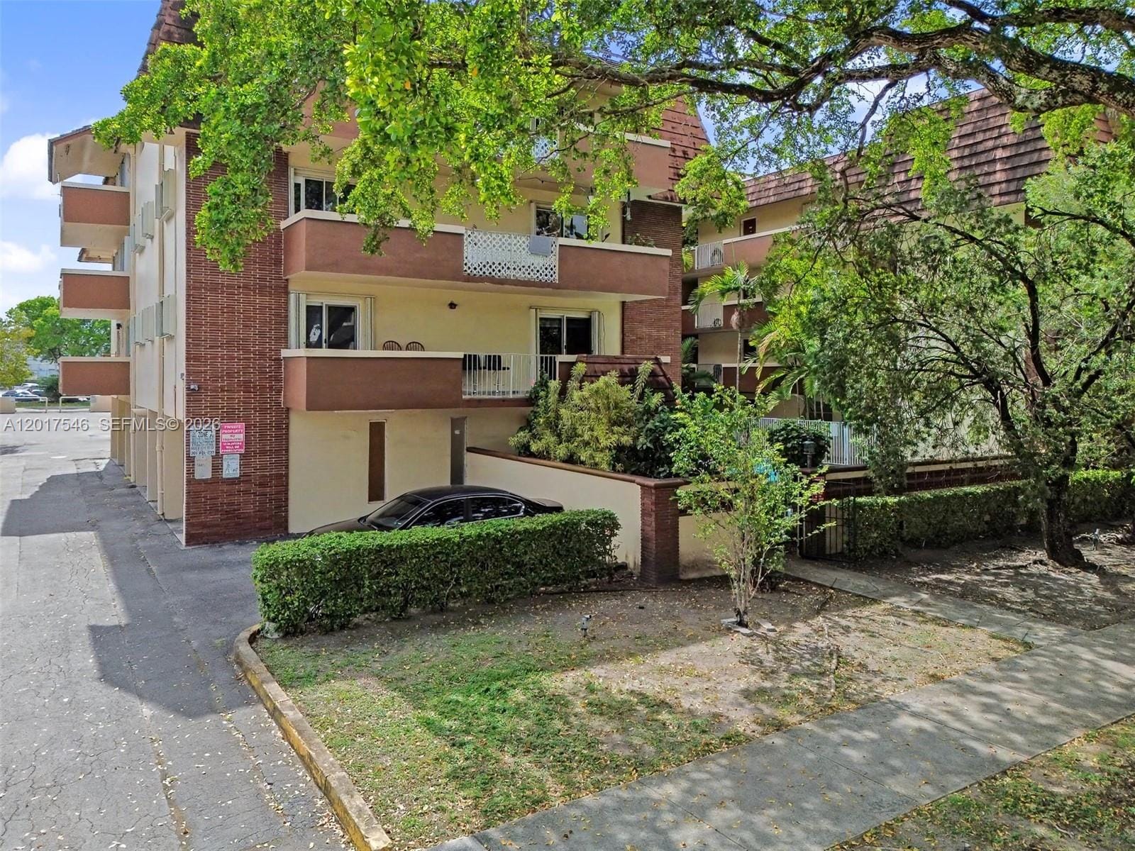 685 Miller Drive E205 — photo 1