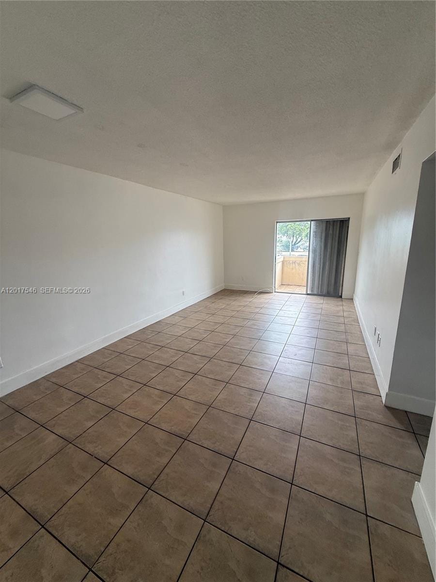 685 Miller Drive E205 — photo 3