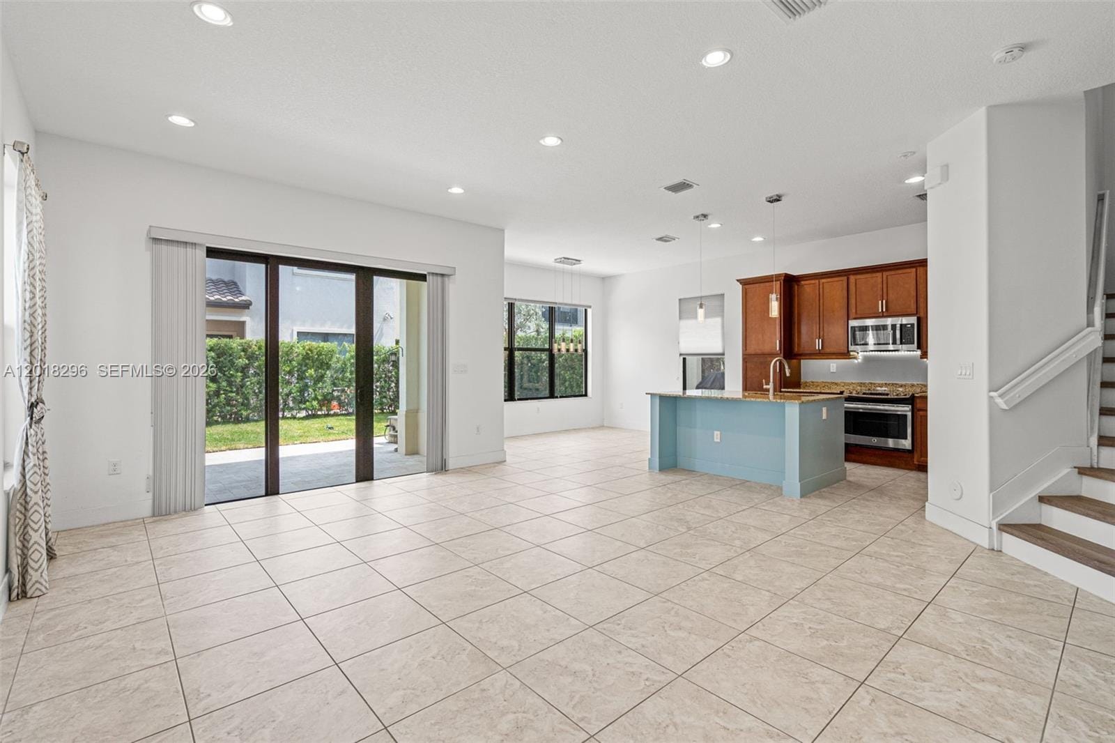 3323 W 96th Place, Hialeah, FL 33018 photo 6