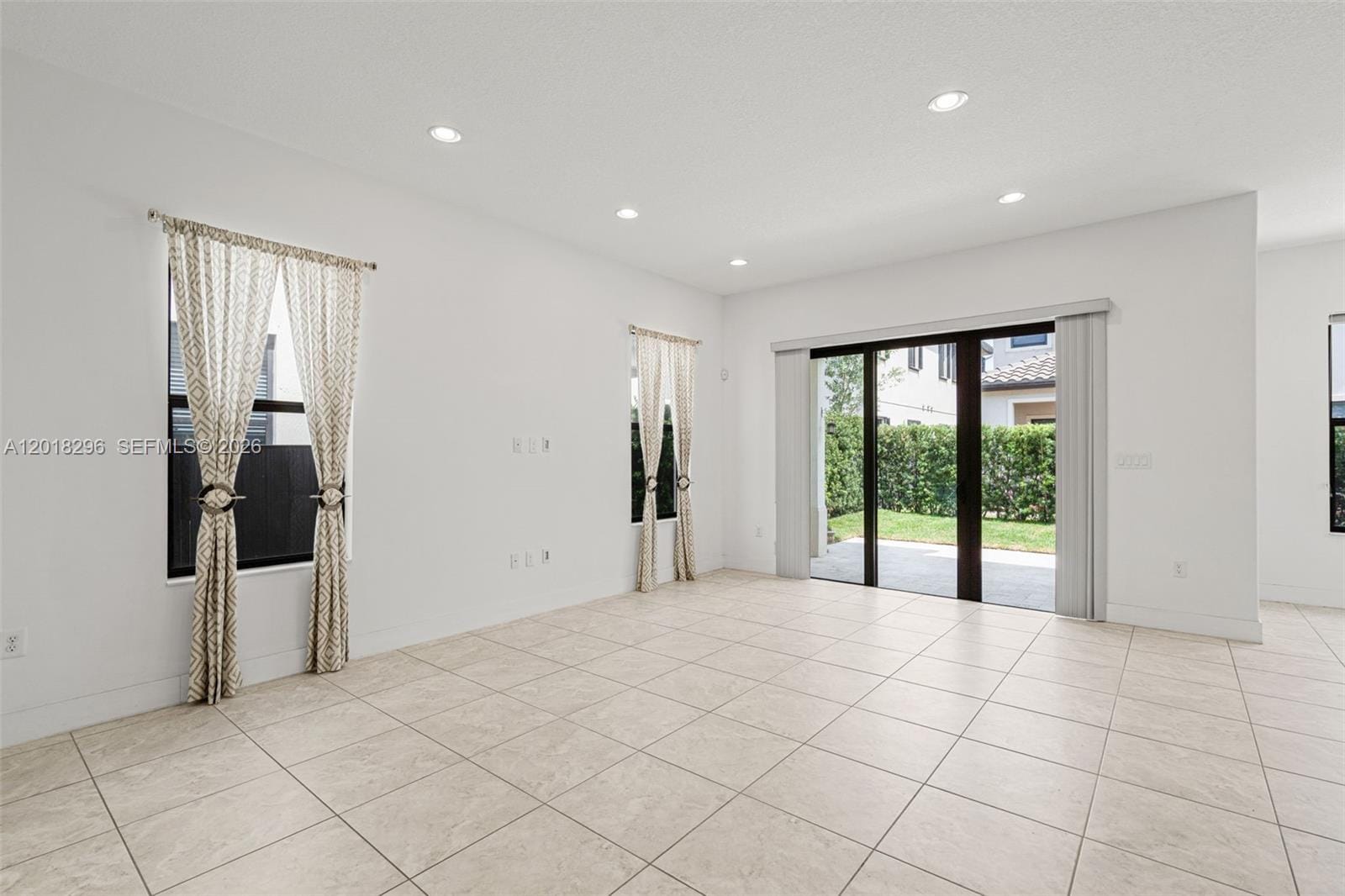 3323 W 96th Place, Hialeah, FL 33018 photo 10