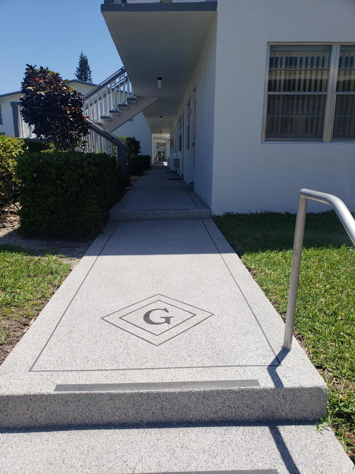 157 Andover G, West Palm Beach, FL 33417, West Palm Beach
