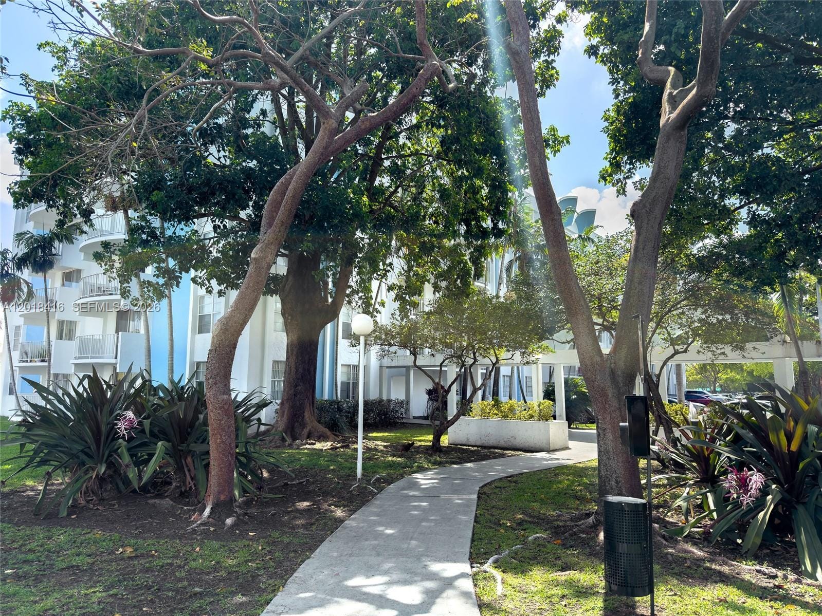 496 NW 165th St Road D-410, Miami, FL 33169 photo 14