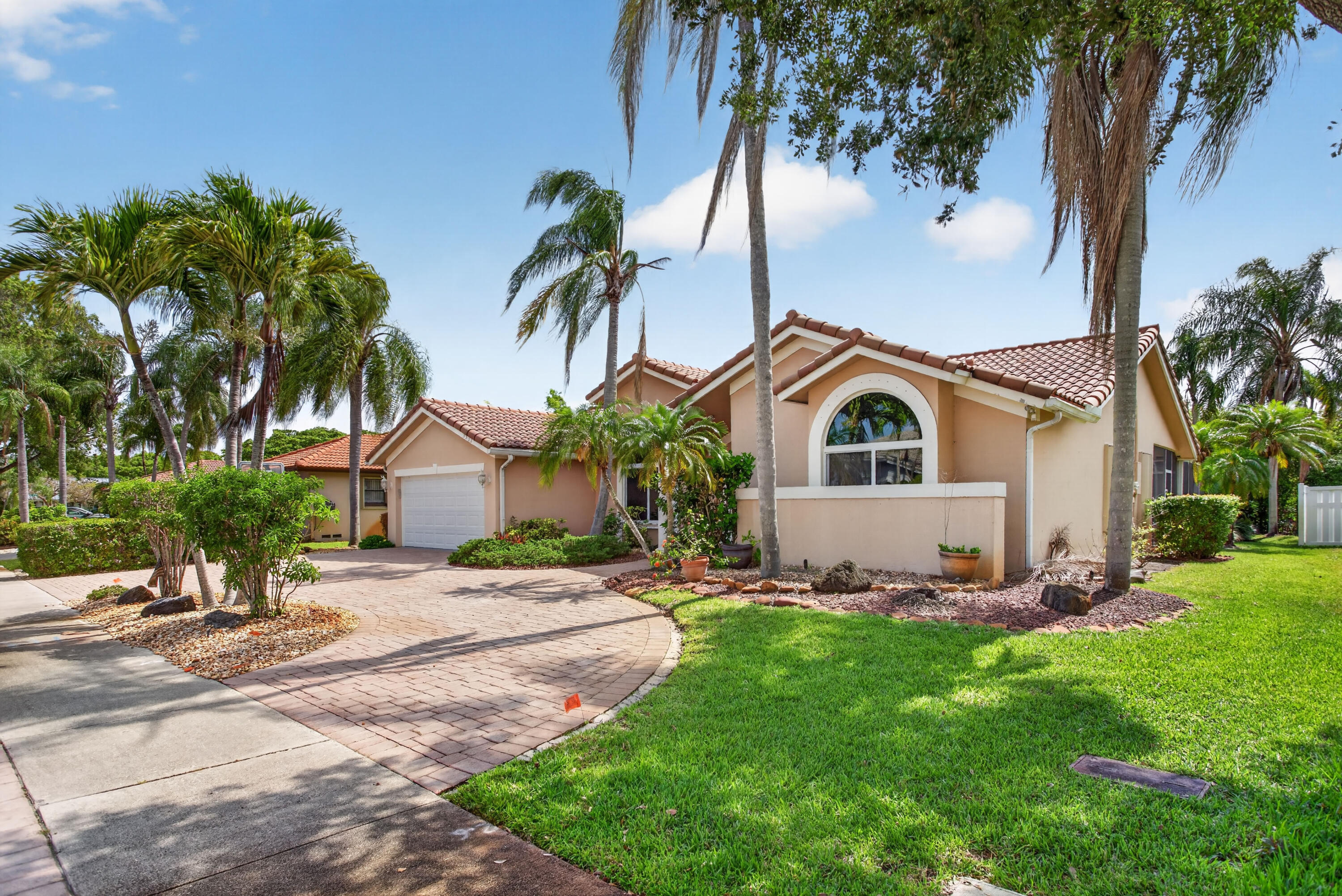 5333 N Springs Way, Coral Springs, FL 33076, Coral Springs