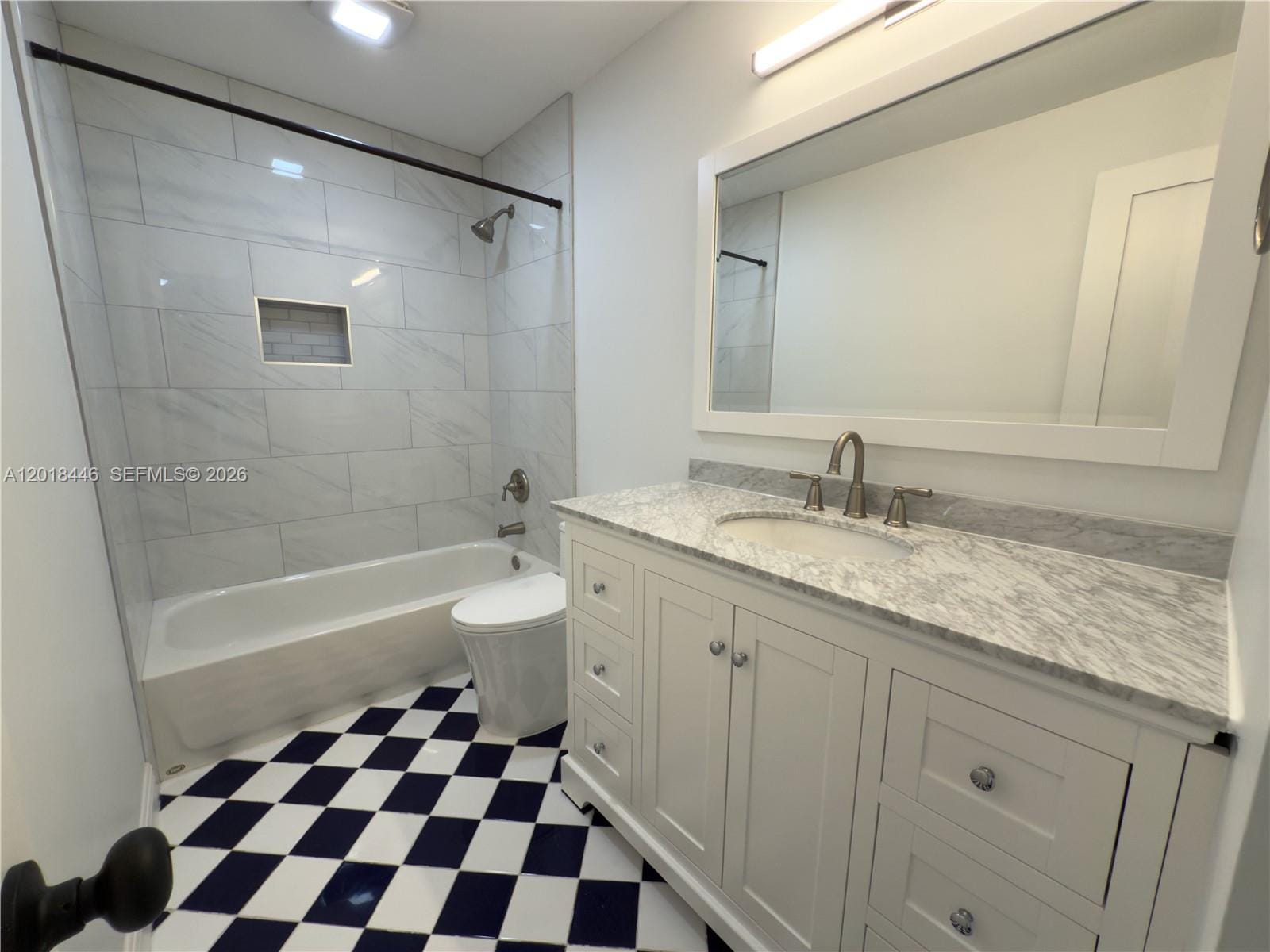 12070 Alternate A1a D5 D5 — photo 12