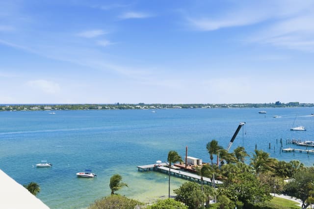 5600 N Flagler Drive Unit 910, Palm Beach House, West Palm Beach, FL