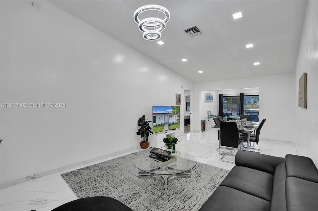 5434 SW 25th Avenue — photo 4