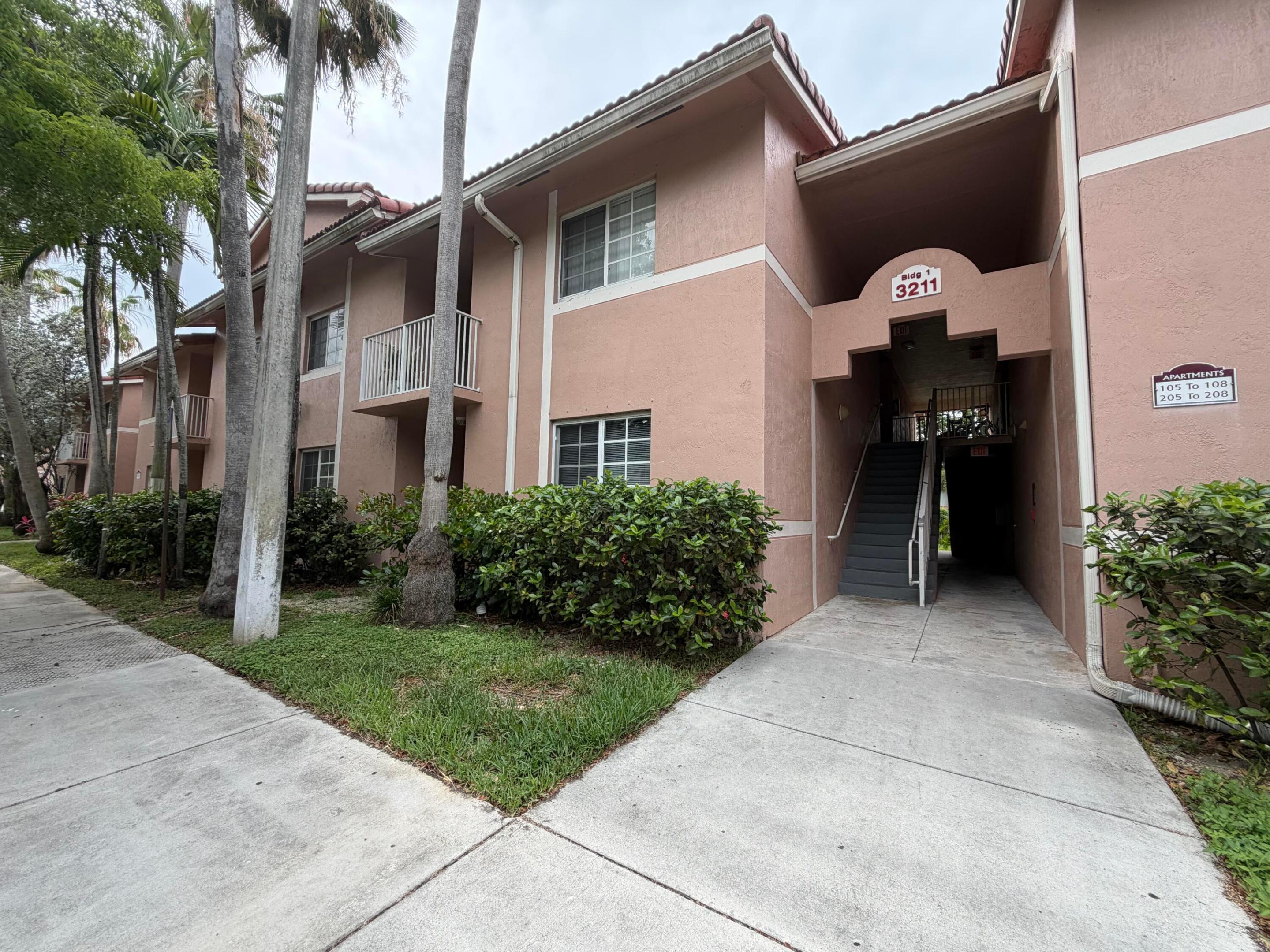 3211 Sabal Palm Manor 105, Davie, FL 33024, Davie