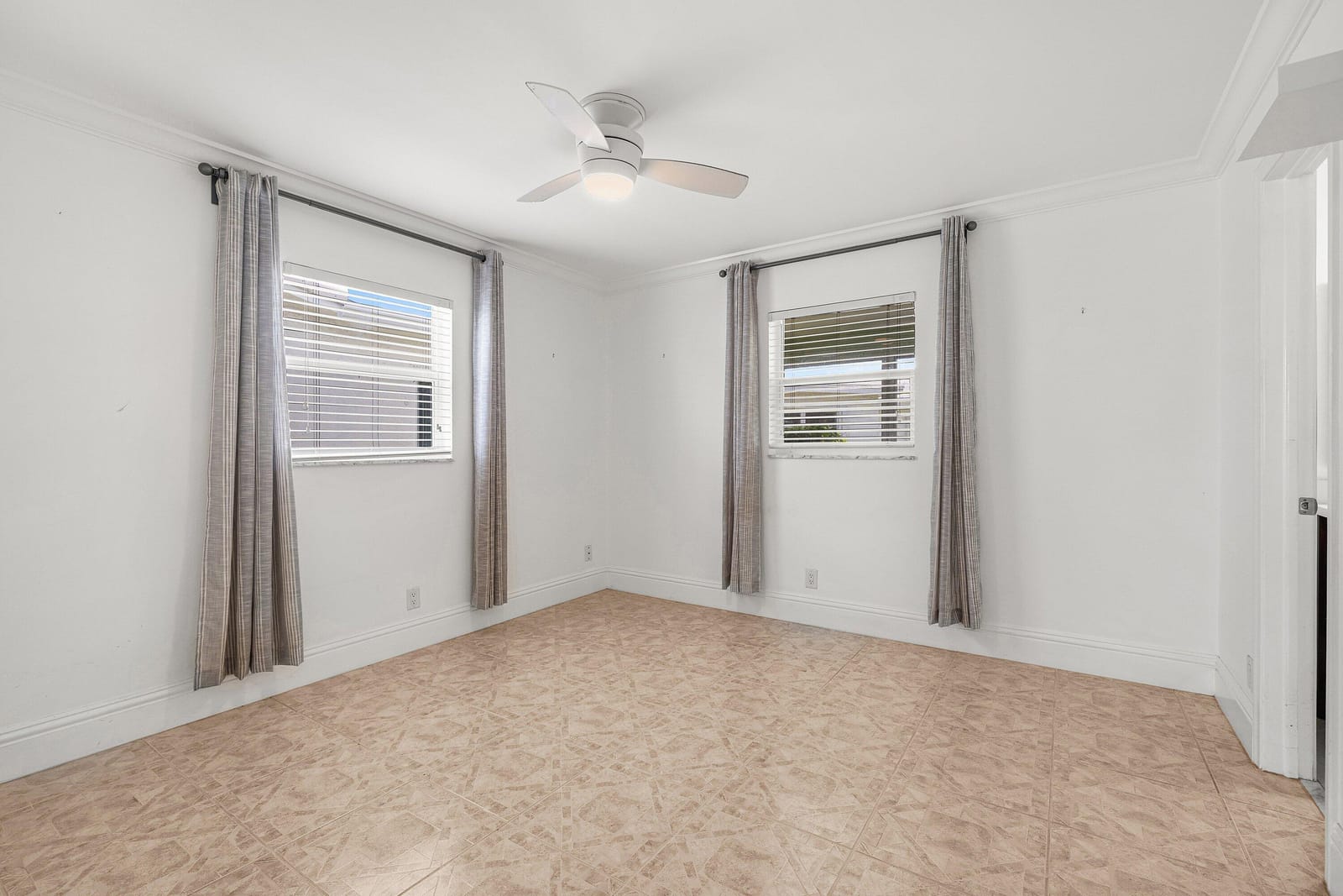 2105 SW 14th Place, Boynton Beach, FL 33426 photo 16