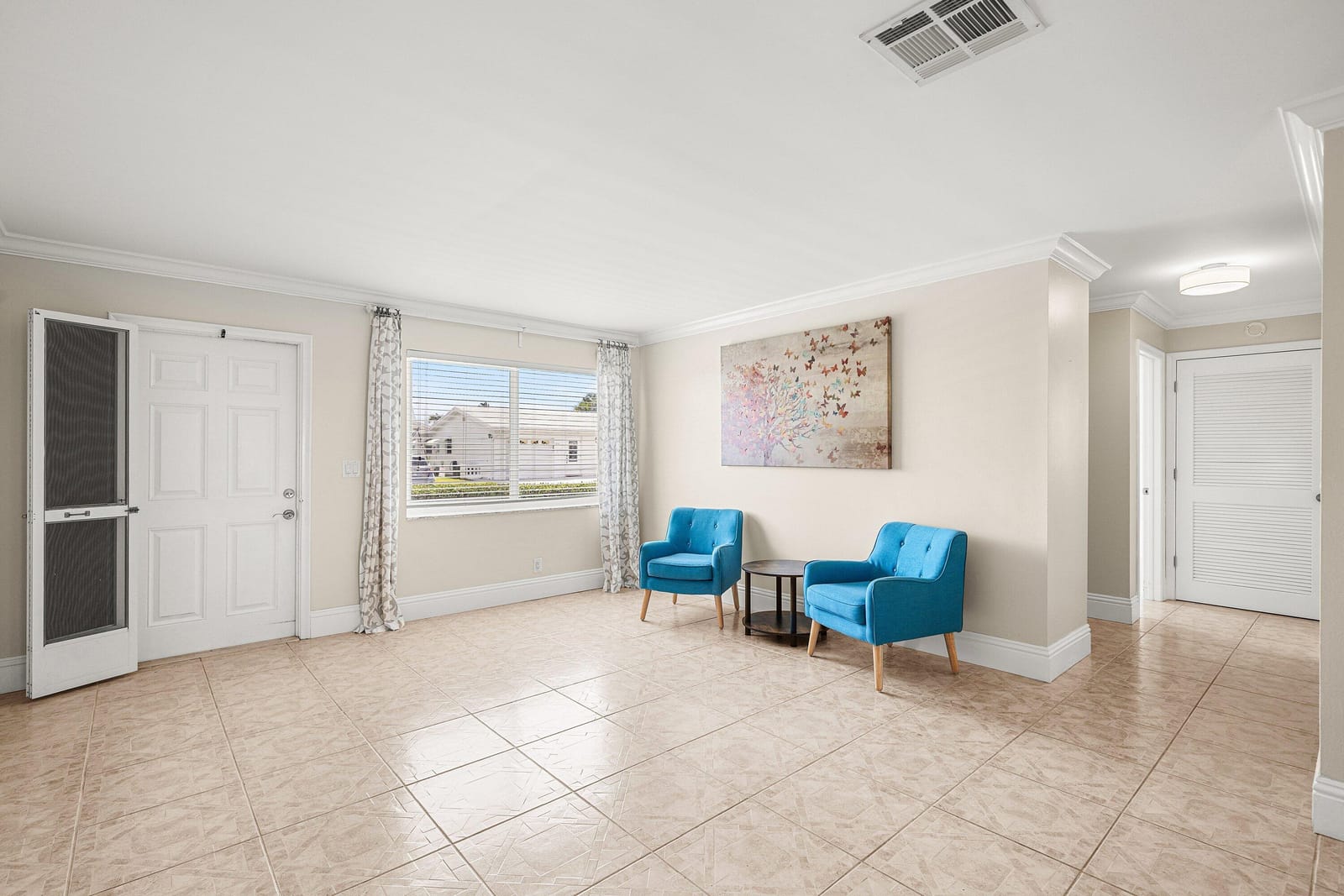 2105 SW 14th Place — photo 4