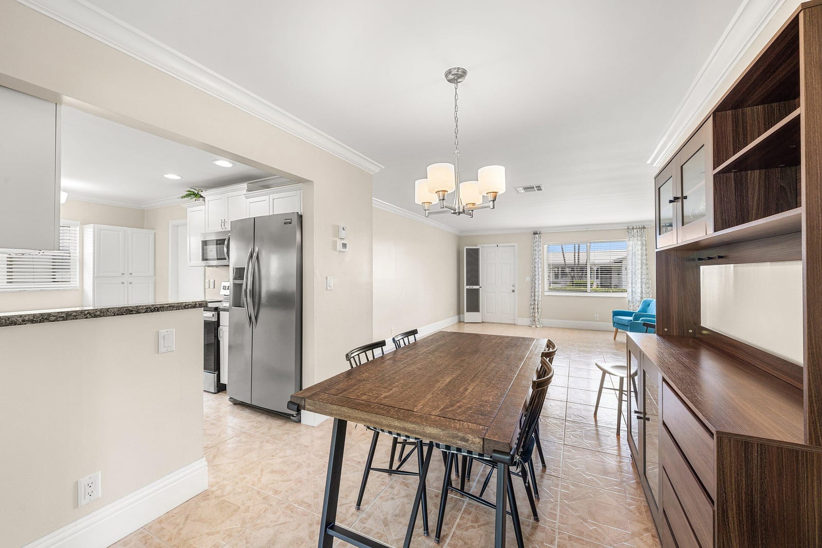 2105 SW 14th Place — photo 6
