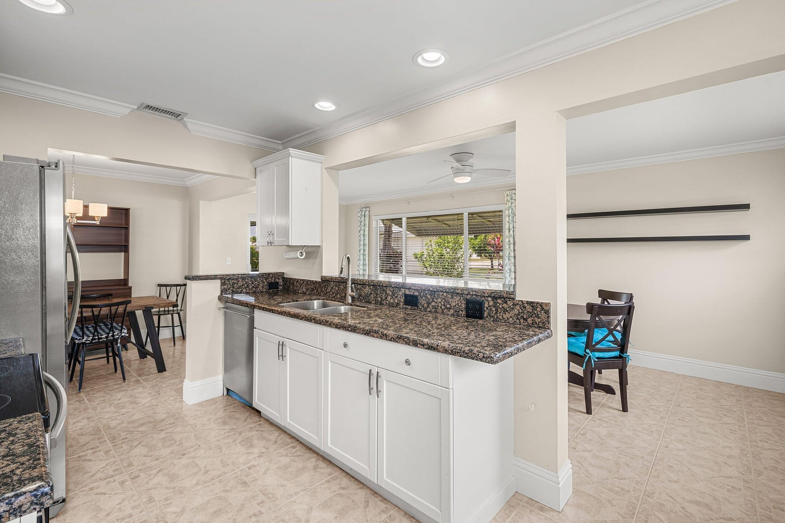 2105 SW 14th Place — photo 7
