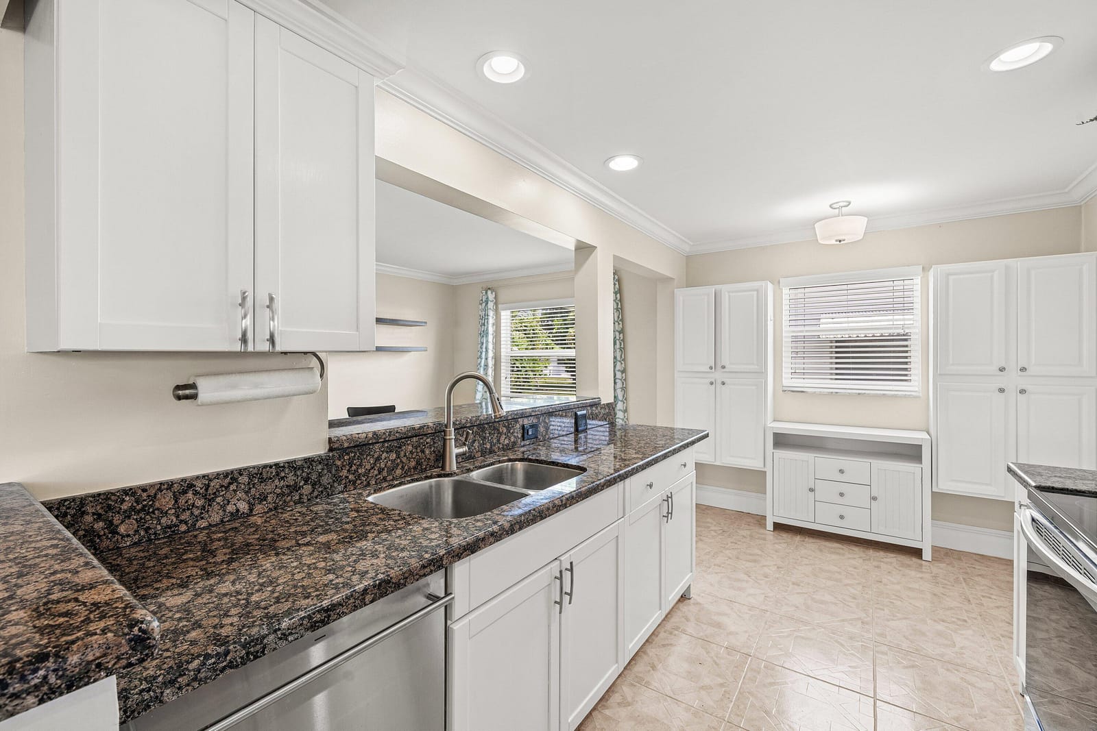 2105 SW 14th Place — photo 9