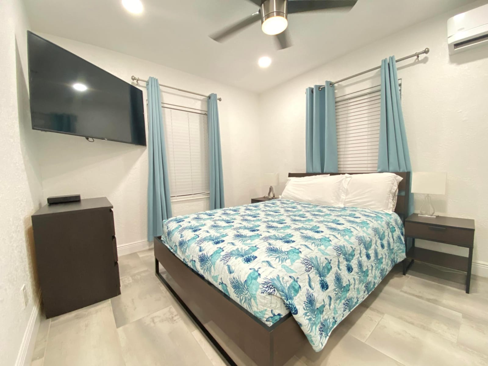 626 NE 17th Way, Fort Lauderdale, FL 33304 photo 13