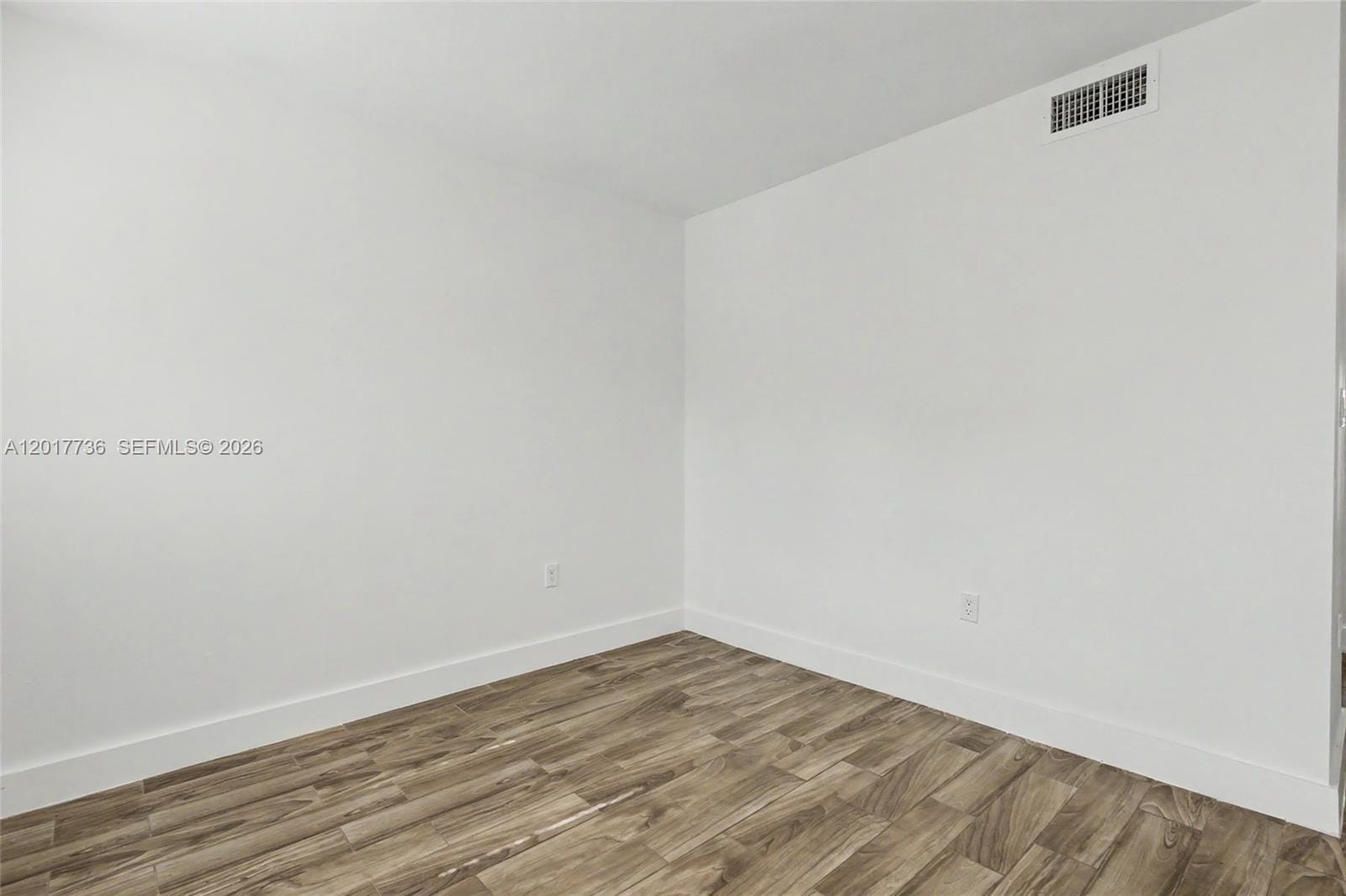122 SW 56th Avenue — photo 6
