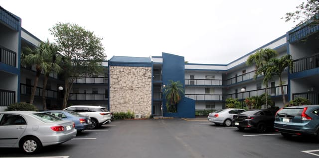 3090 Holiday Springs Boulevard 106, Margate, FL 33063