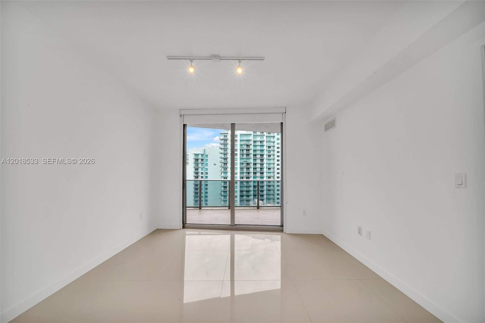 488 NE 18th Street 4005, Miami, FL 33132 photo 11