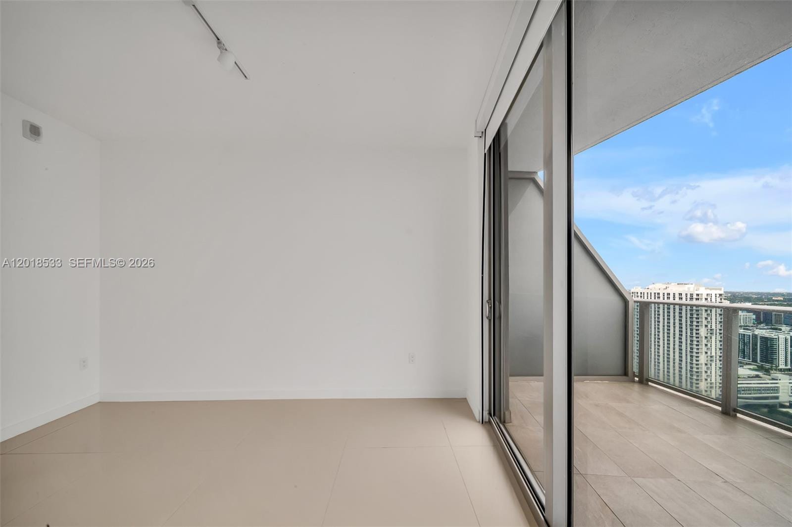 488 NE 18th Street 4005, Miami, FL 33132 photo 12