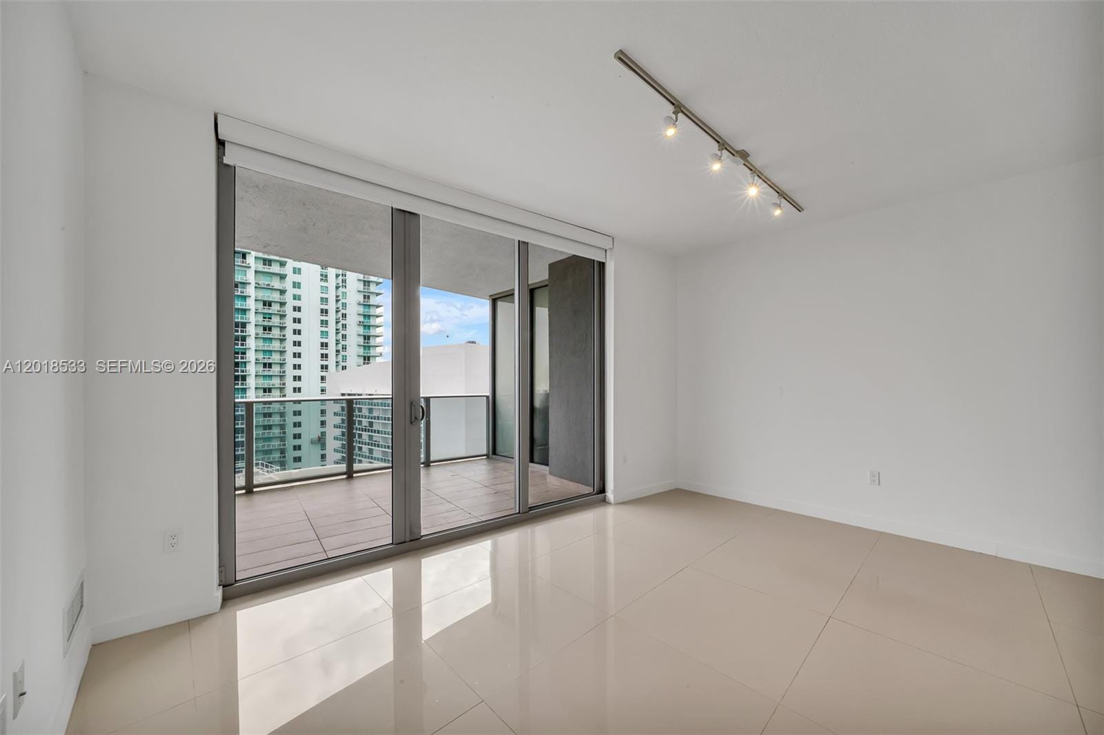 488 NE 18th Street 4005, Miami, FL 33132 photo 8