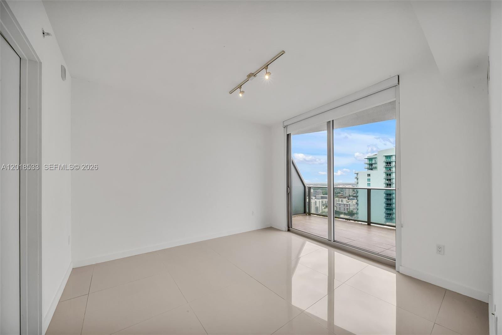 488 NE 18th Street 4005, Miami, FL 33132 photo 9