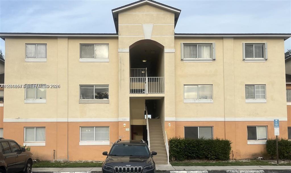3700 N 56th Avenue 1012, Hollywood, FL 33021, Hollywood