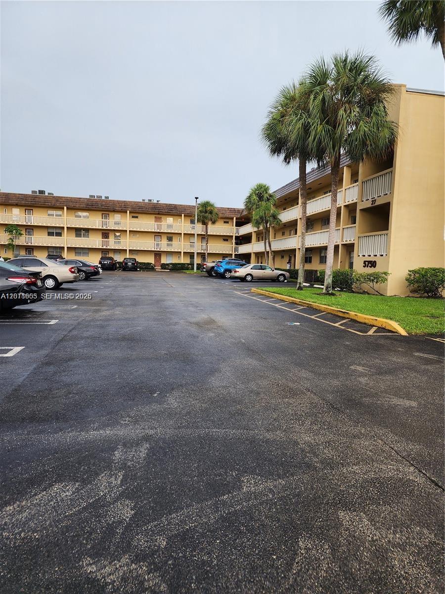 5750 NW 64th Avenue 303, Tamarac, FL 33319, Tamarac
