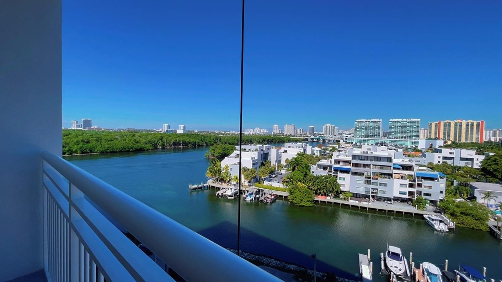 400 Kings Point Drive 1027, Sunny Isles Beach, FL 33160 photo 3