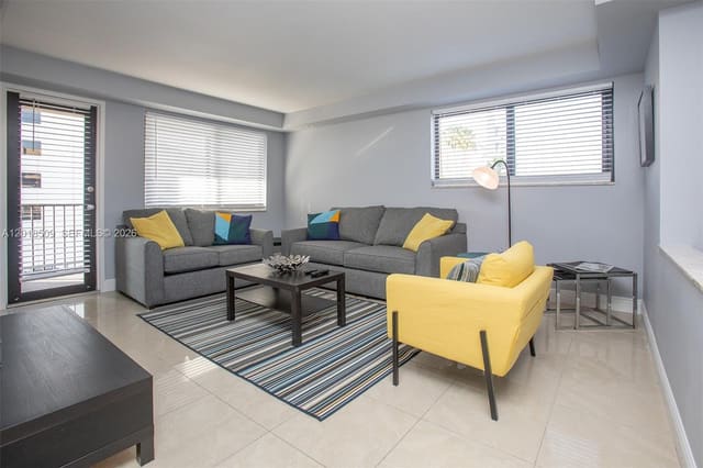 301 Golden Isles Drive 314, Hallandale Beach, FL 33009
