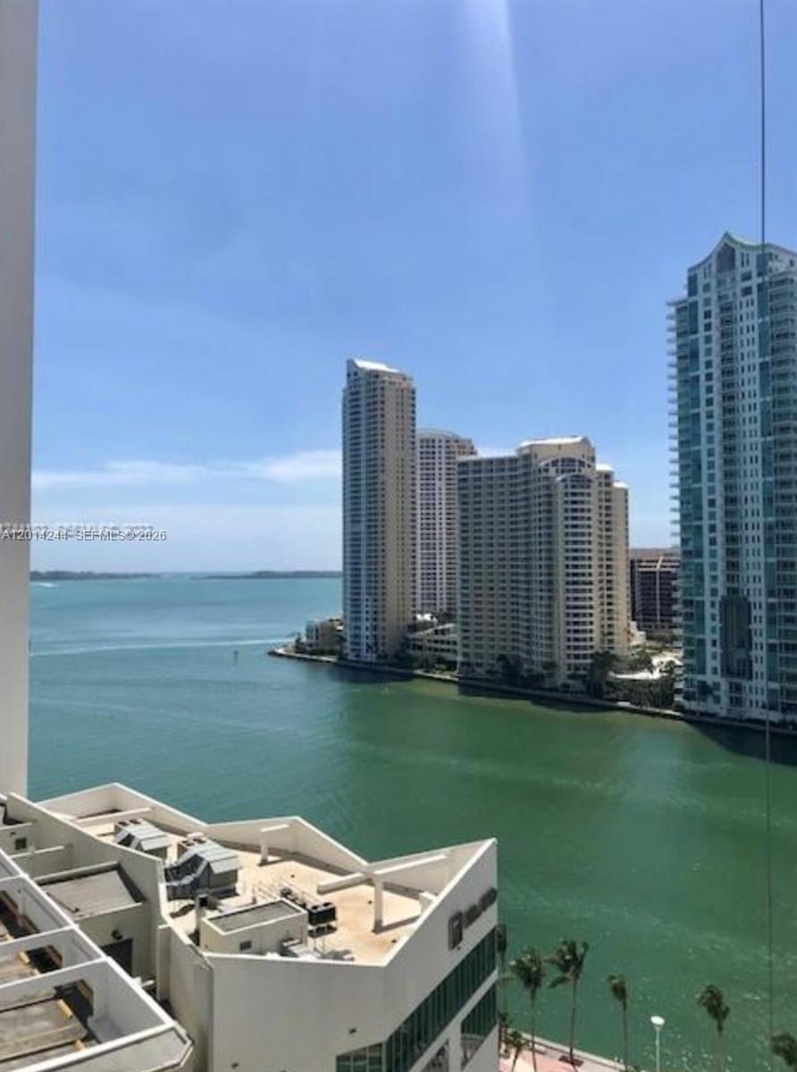 300 S Biscayne Boulevard LL32, Miami, FL 33131, Miami