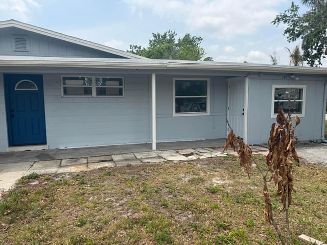 775 SW 4th Pl Place SW, Whispering Palms Unit 5, Vero Beach, FL