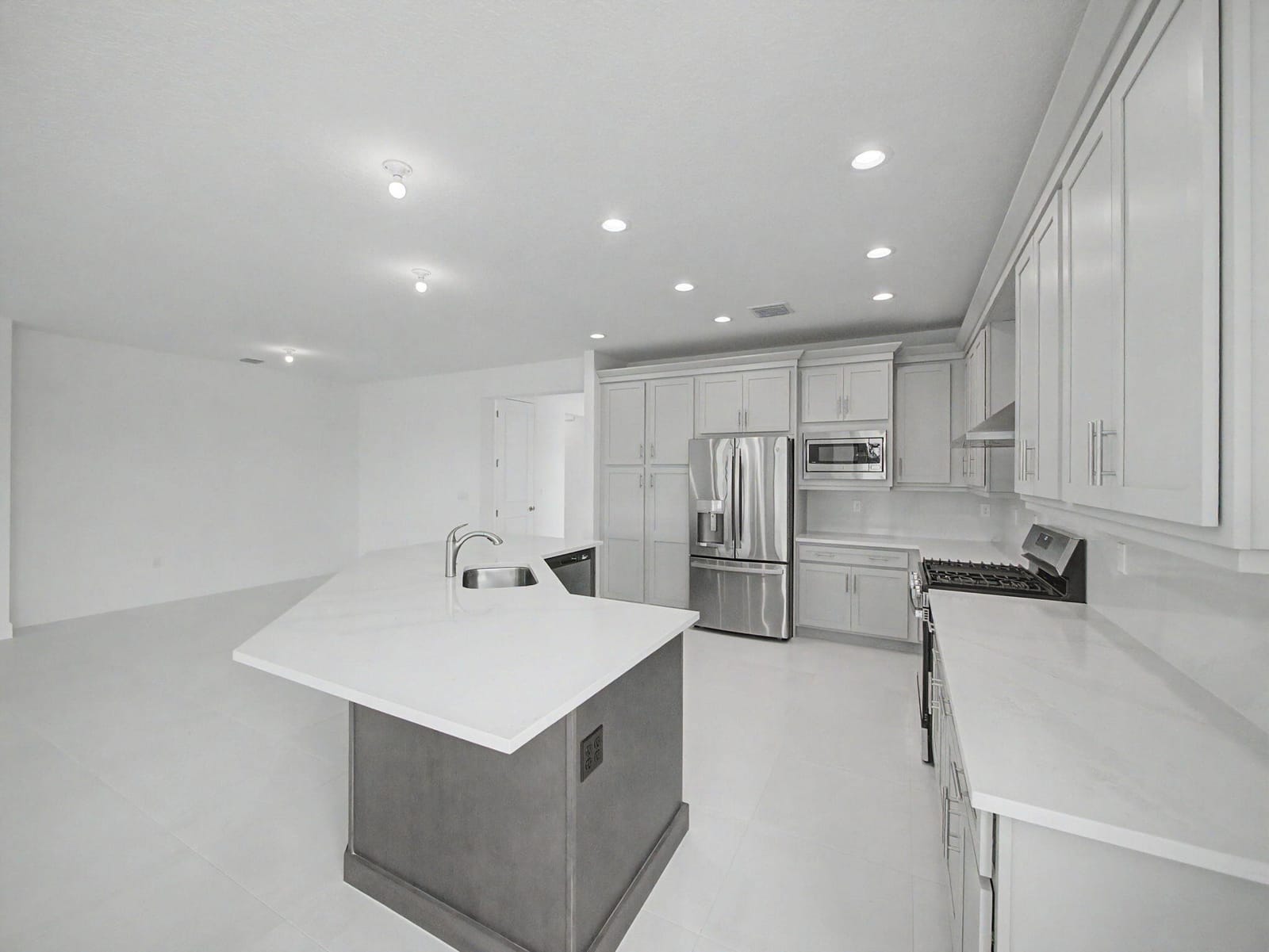 12516 SW Compass Point Drive, Port St. Lucie, FL 34987 photo 9