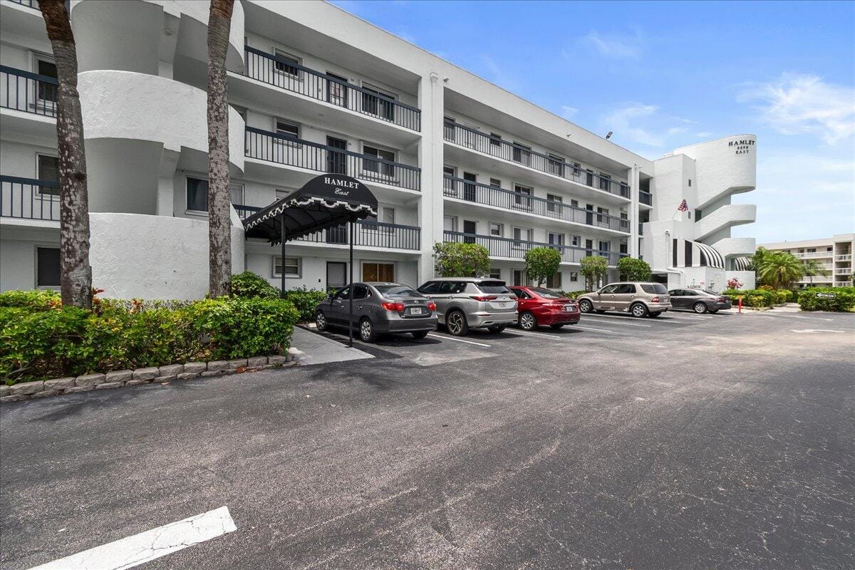 6698 10th Avenue N 305, Lake Worth, FL 33461 photo 1