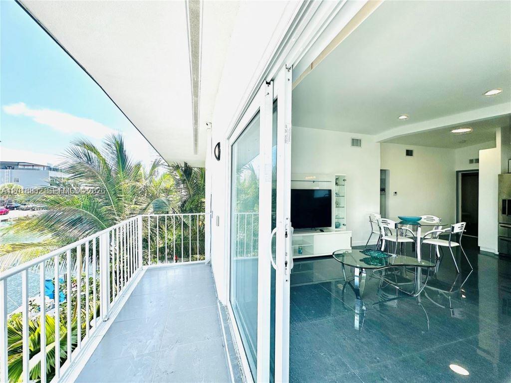 3751 NE 170th Street 4, North Miami Beach, FL 33160, North Miami Beach