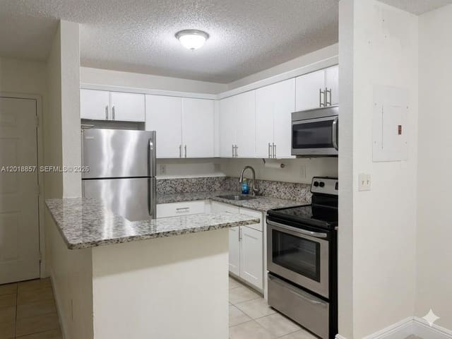 7115 NW 179th Street 106, Hialeah, FL 33015