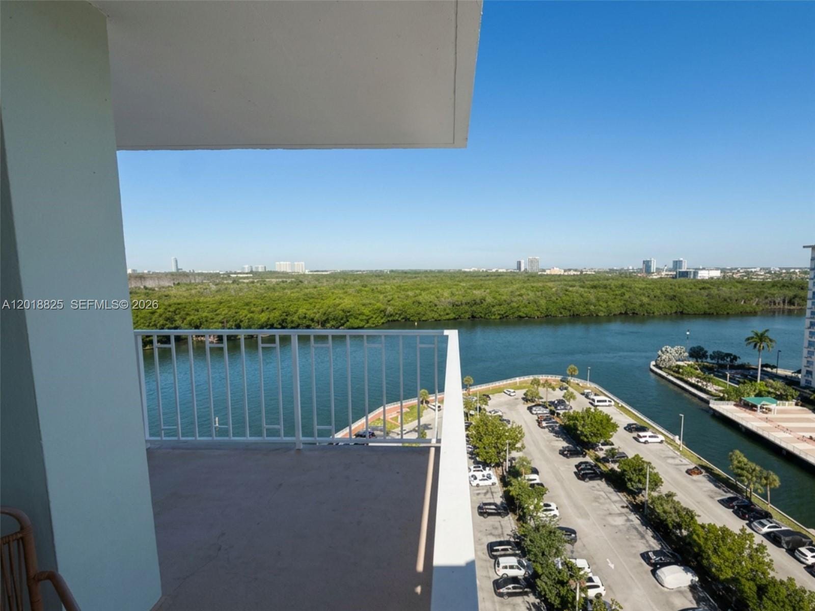 500 Bayview Drive 1421 — photo 2