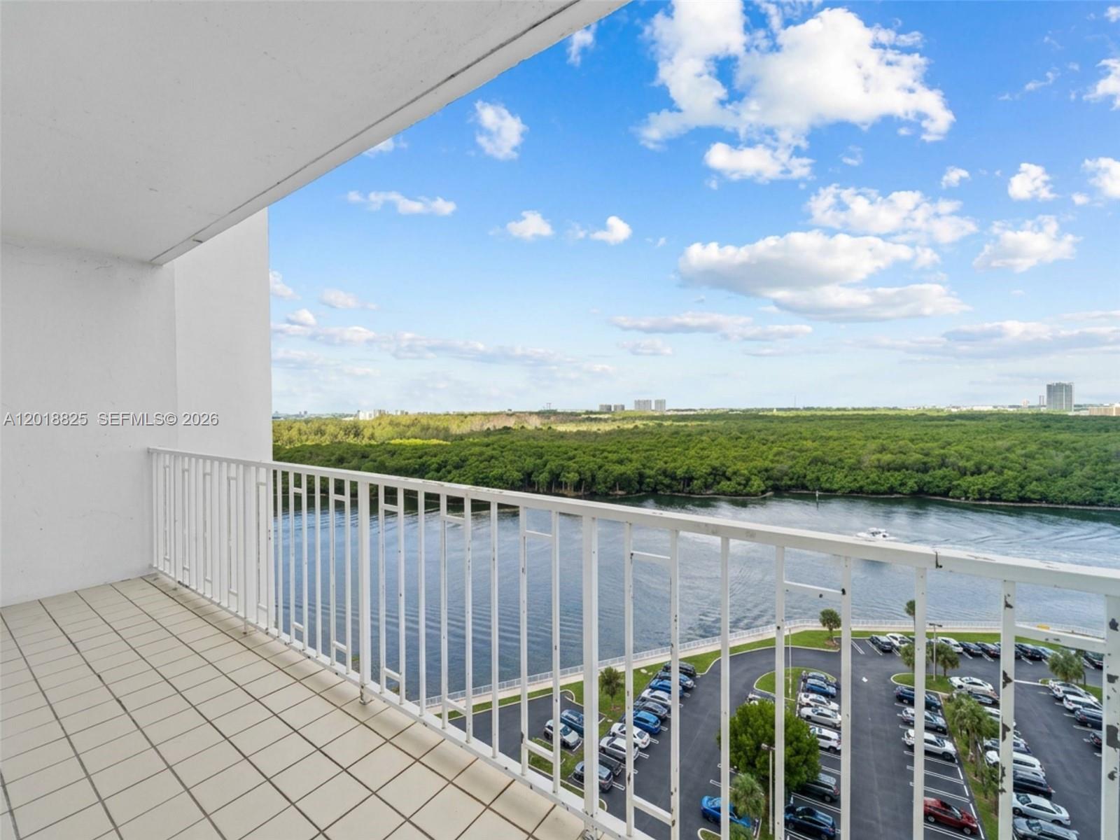 500 Bayview Drive 1421, Sunny Isles Beach, FL 33160, Sunny Isles Beach
