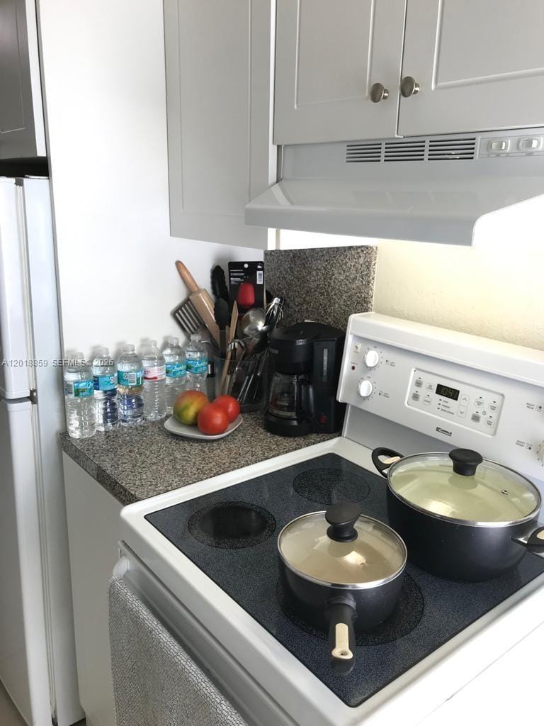 7921 Abbott Avenue 4 — photo 7