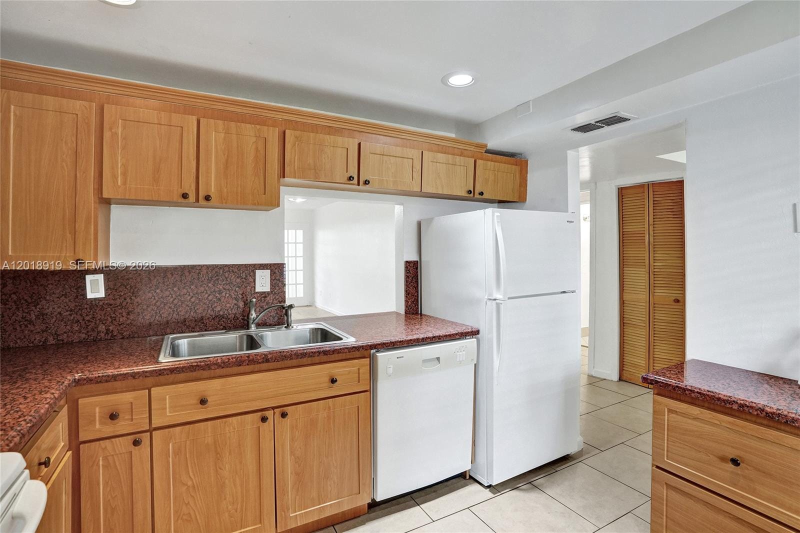1601 NE 191 Street B112, Miami, FL 33179 photo 6