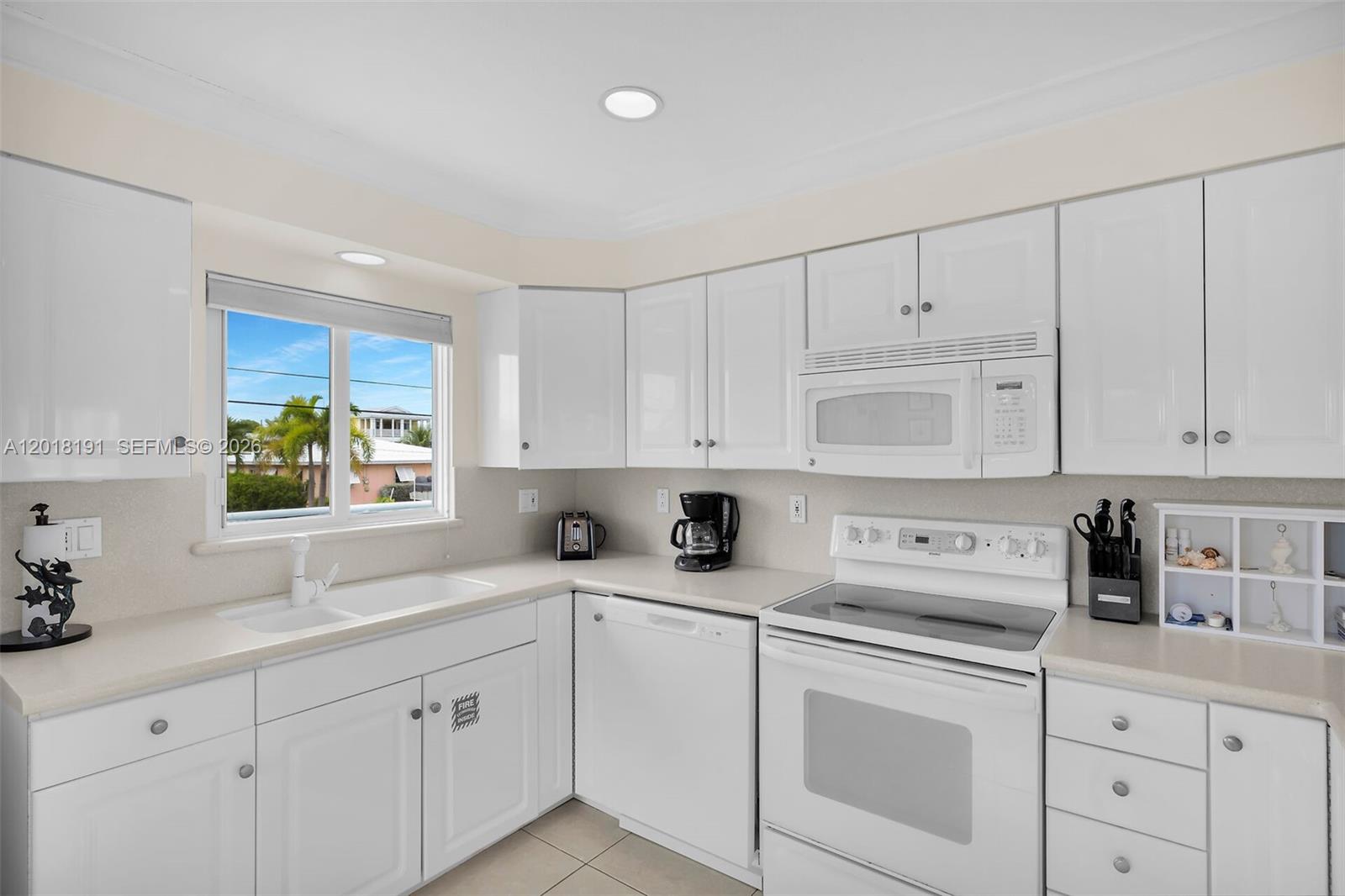 29565 Flying Cloud Avenue, Big Pine Key, FL 33043 photo 7