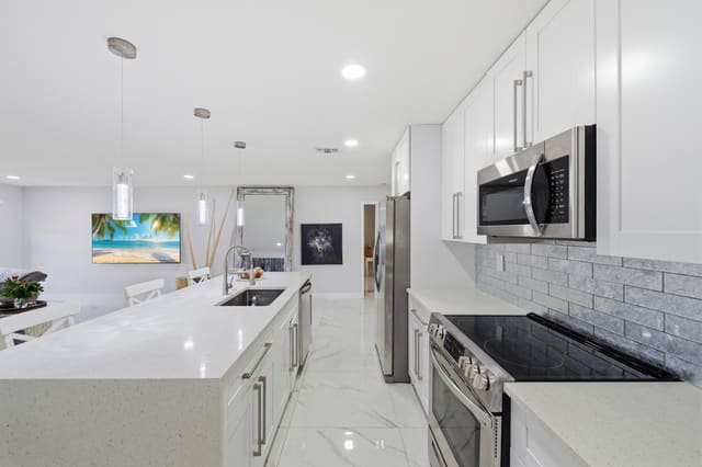 6396 Country Wood Way, Delray Beach, FL 33484