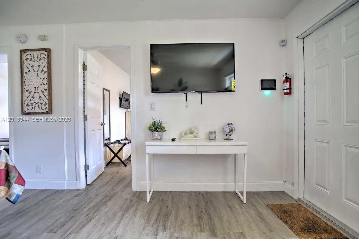 2703 NW 13th Street, Fort Lauderdale, FL 33311 photo 2