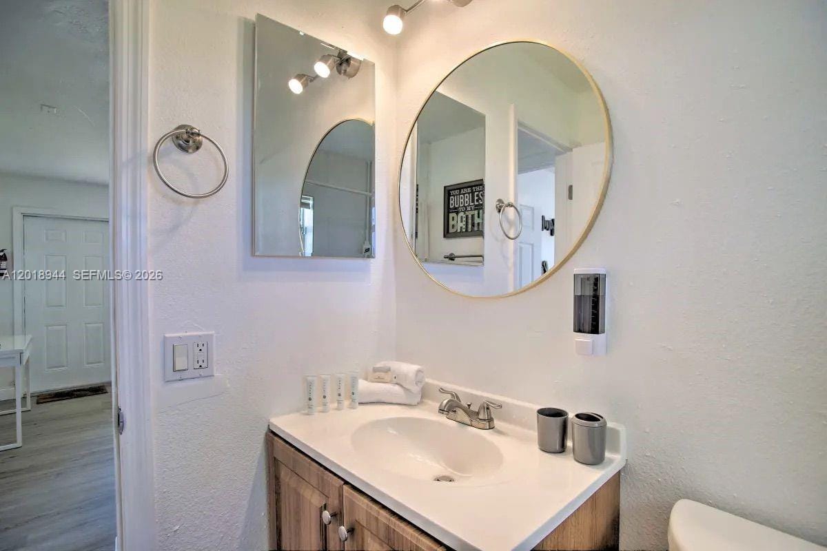 2703 NW 13th Street, Fort Lauderdale, FL 33311 photo 4
