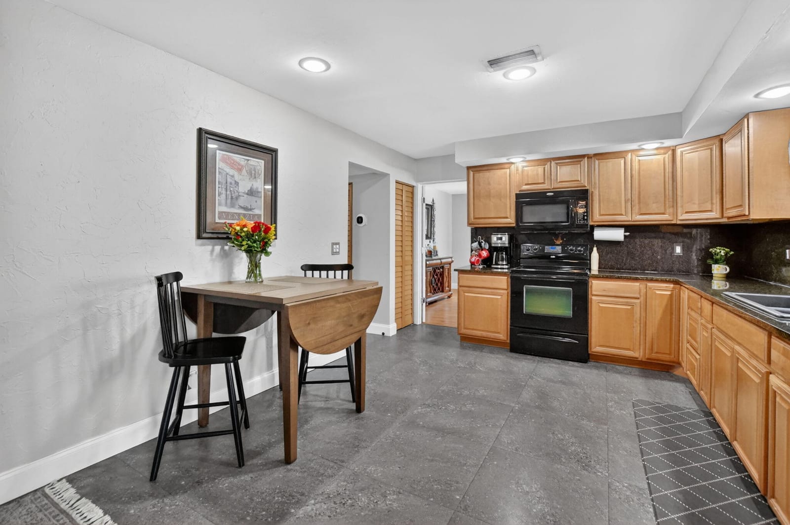 9976 Robins Nest Road — photo 12