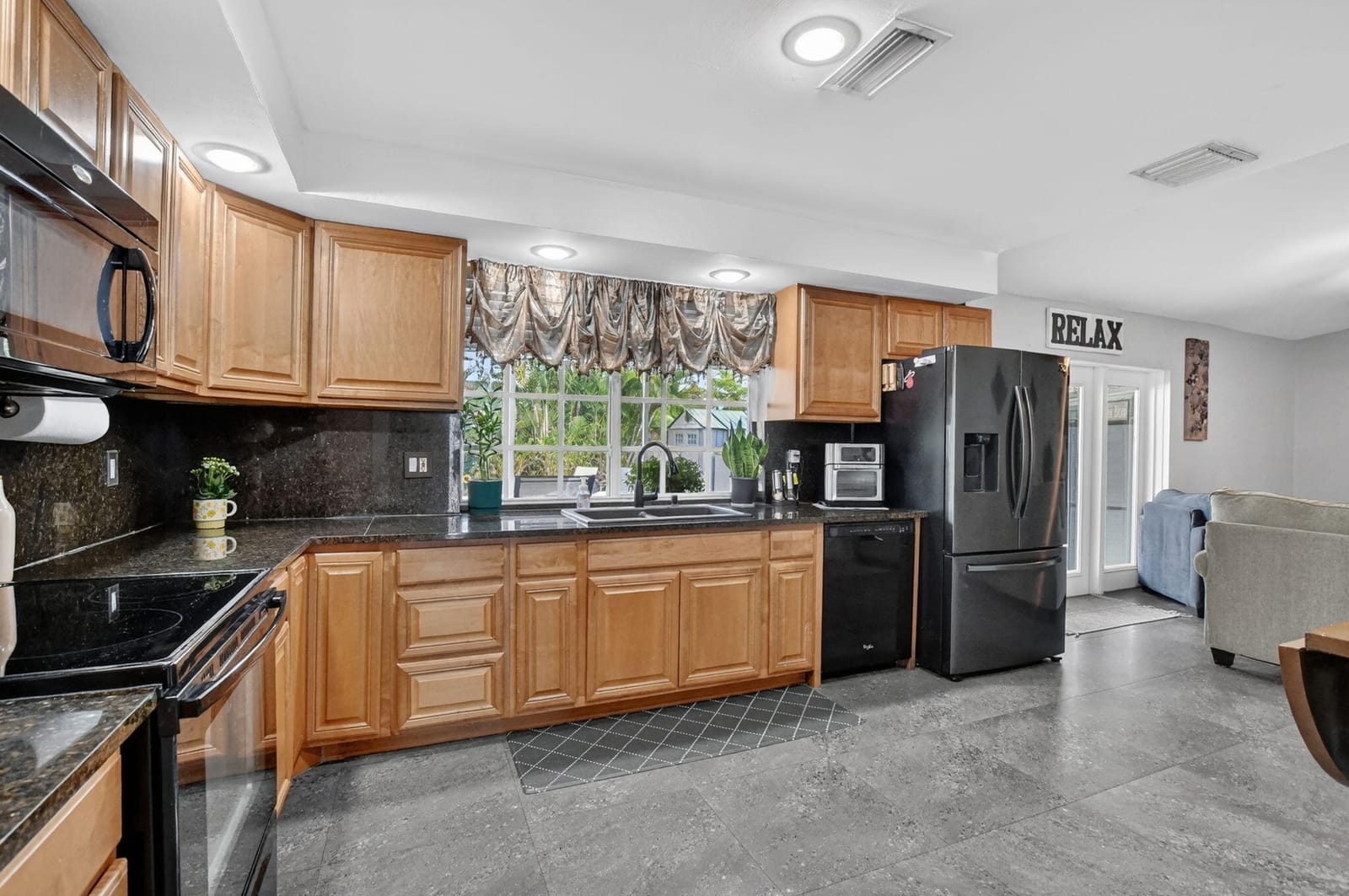 9976 Robins Nest Road — photo 9