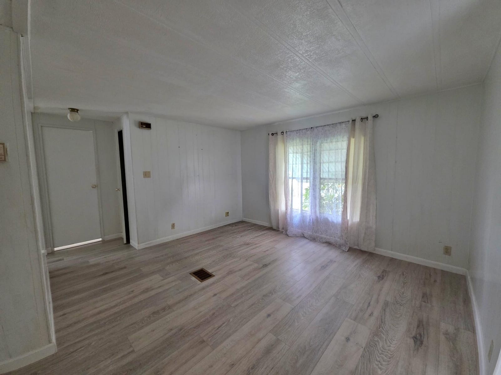 471 NW 135th Way — photo 11